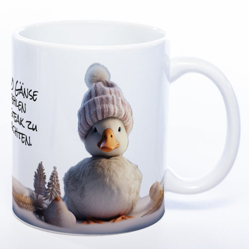 süße Kaffeetasse zum Wichteln, zu Nikolaus oder zu Weihnachten. mit süßem Gänsemotiv und Spruch: 9 von 10 Gänse empfehlenRindersteak zu Weihnachten. In der Farbe weiß