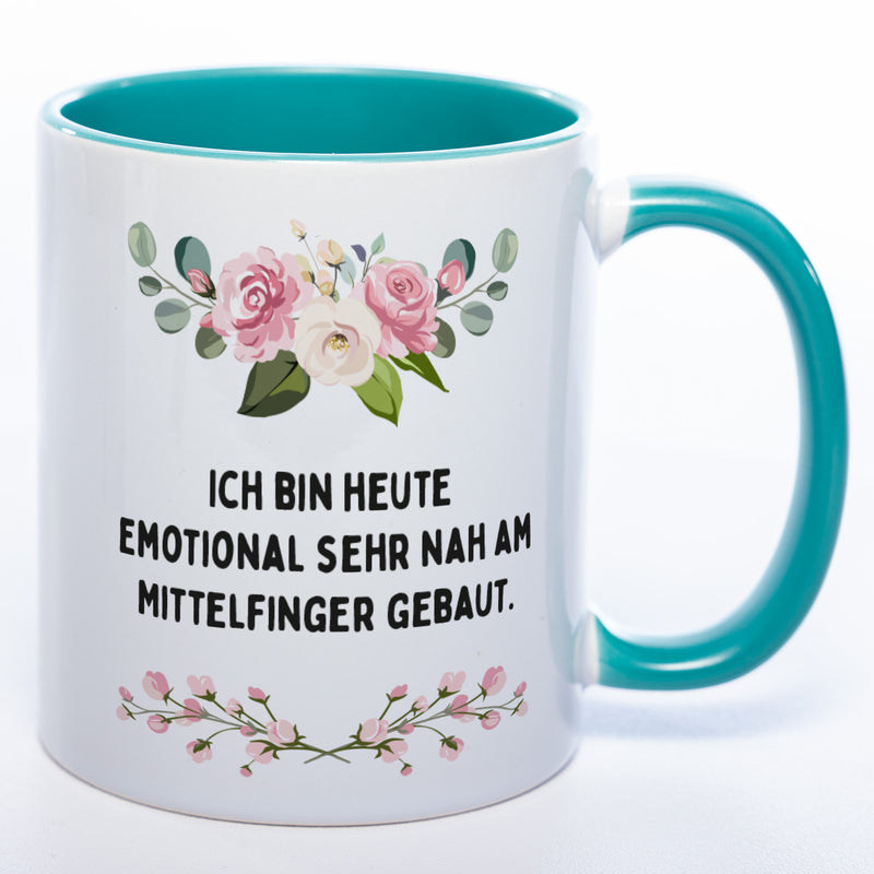 Blümchen-Tasse mit Spruch "Ich bin heute emotional sehr nah am Mittelfinger gebaut" - Lustige Kaffeetasse spülmaschinenfest