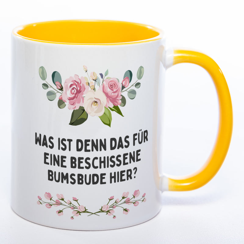 Blümchen-Tasse mit Spruch "Was ist denn das für eine beschissene Bumsbude hier?" - Lustige Kaffeetasse spülmaschinenfest