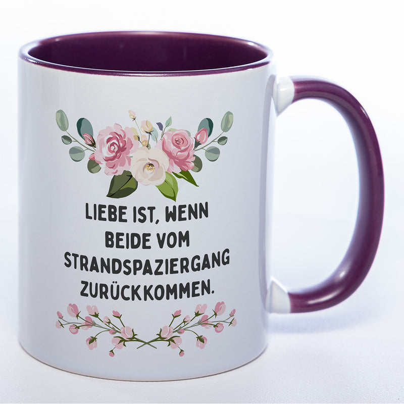 Blümchen-Tasse mit Spruch "Liebe ist, wenn beide vom Strandspaziergang zurückkommen." - Lustige Kaffeetasse spülmaschinenfest