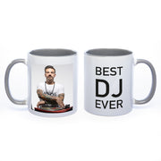 Tasse Innen und Henkel grau mit Foto link und Text "Best DJ ever" rechts